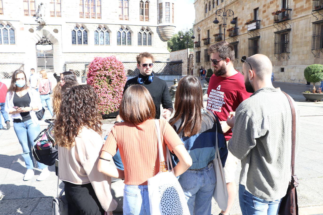 230 alumnos aterrizan en León llegados de distintos puntos de Europa y otros continentes