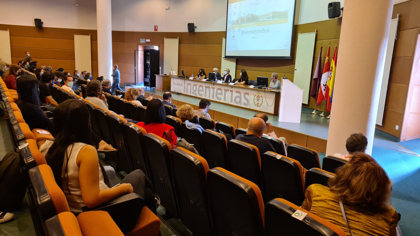 El médico se cita en una ponencia donde avanza el devenir de la pandemia en el país.