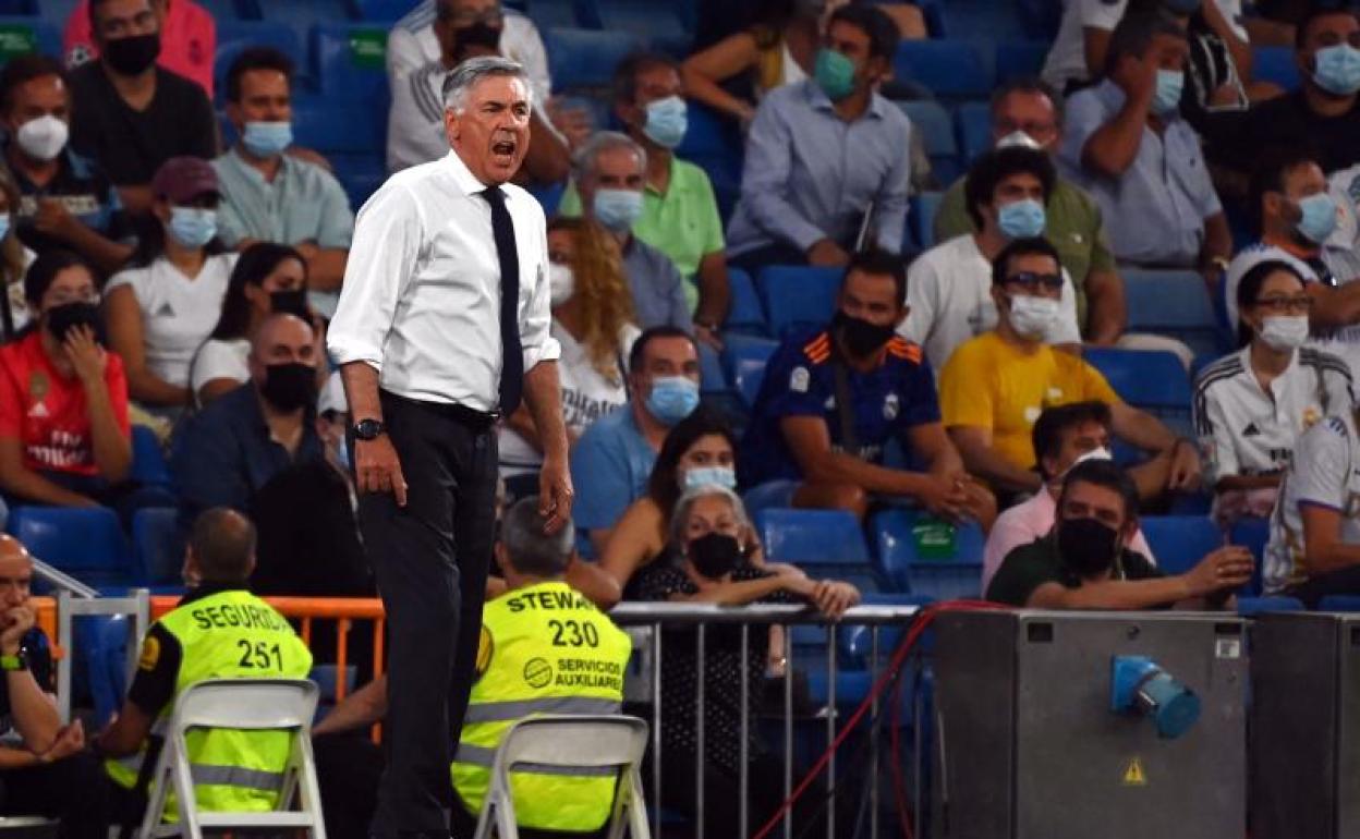 Carlo Ancelotti, durante el Real Madrid-Celta.