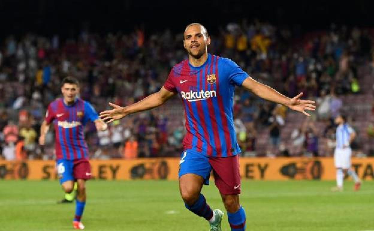 Martin Braithwaite celebra un gol con el Barça. 