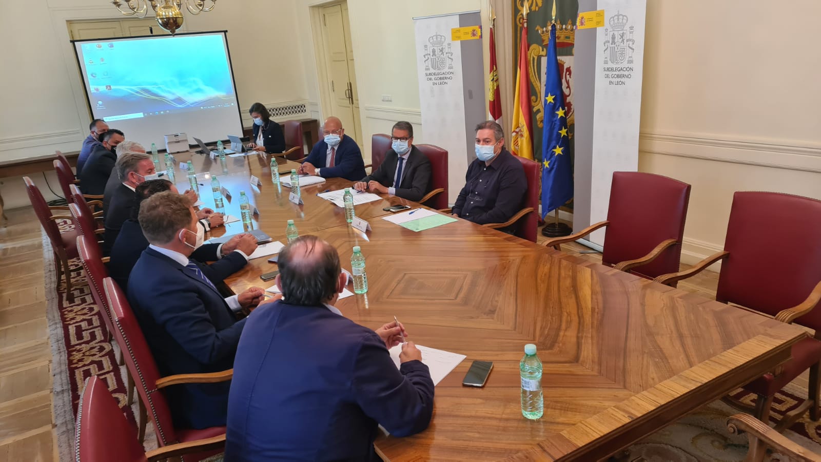 Reunión con empresarios y cámaras de comercio del secretario de Estado de Telecomunicaciones e Infraestructuras Digitales.