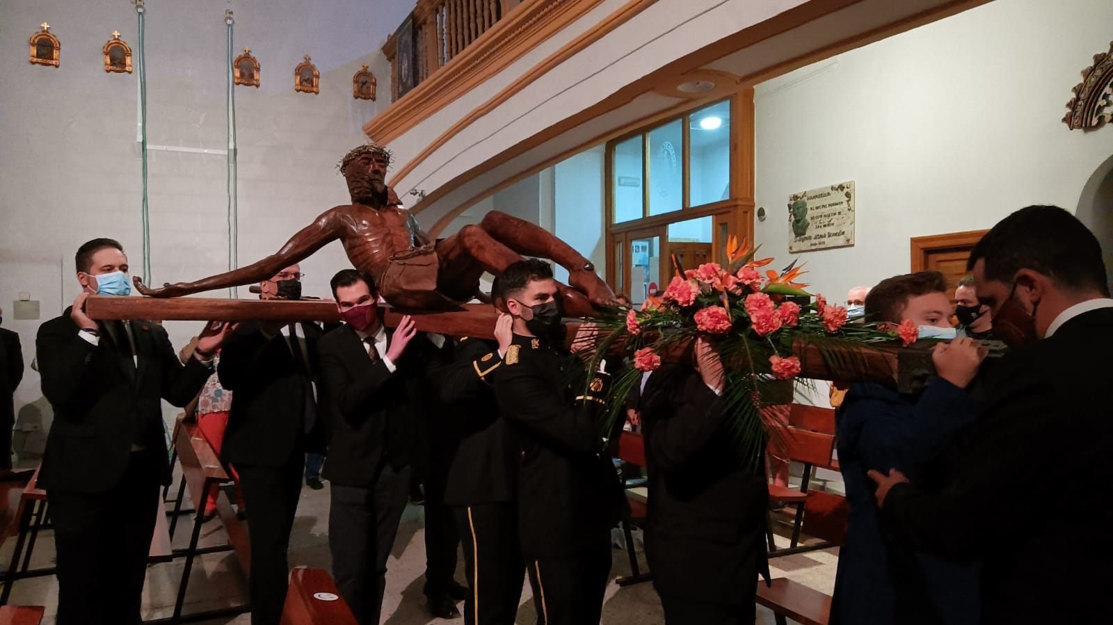 Un año más la parroquia de San Martín, junto a su agrupación de Braceros organizan la Festividad de la Exaltación de la Santa Cruz, este año al igual que el anterior debido al estado de emergencia sanitaria por el Covid-19.