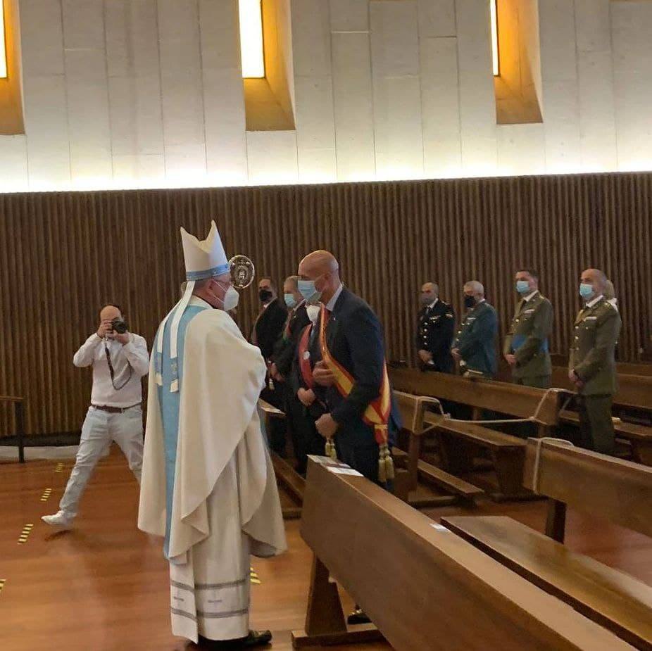 La Virgen del Camino rinde honores en su tradicional misa a la patrona de la Región Leonesa.