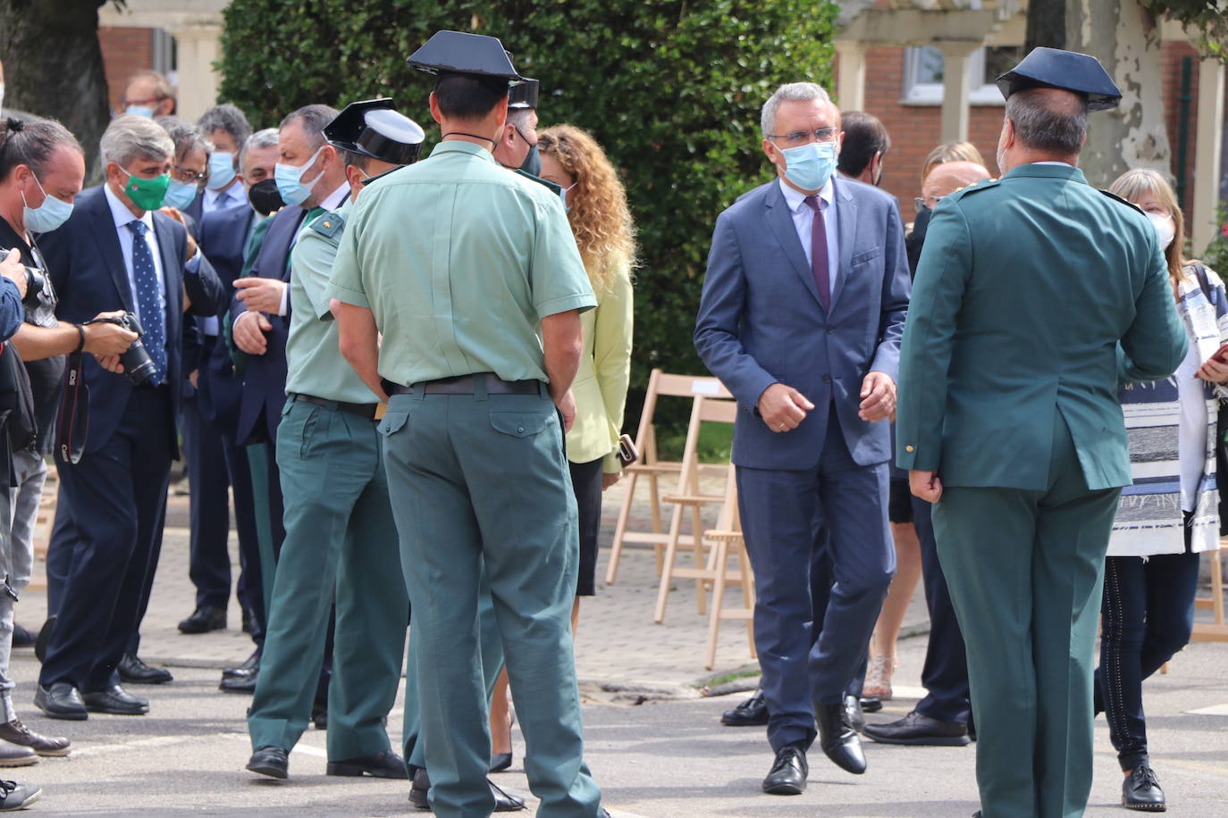 La comandancia de León acoge el acto castrense para recibir al nuevo jefe de la XII Zona de la Guardia Civil.