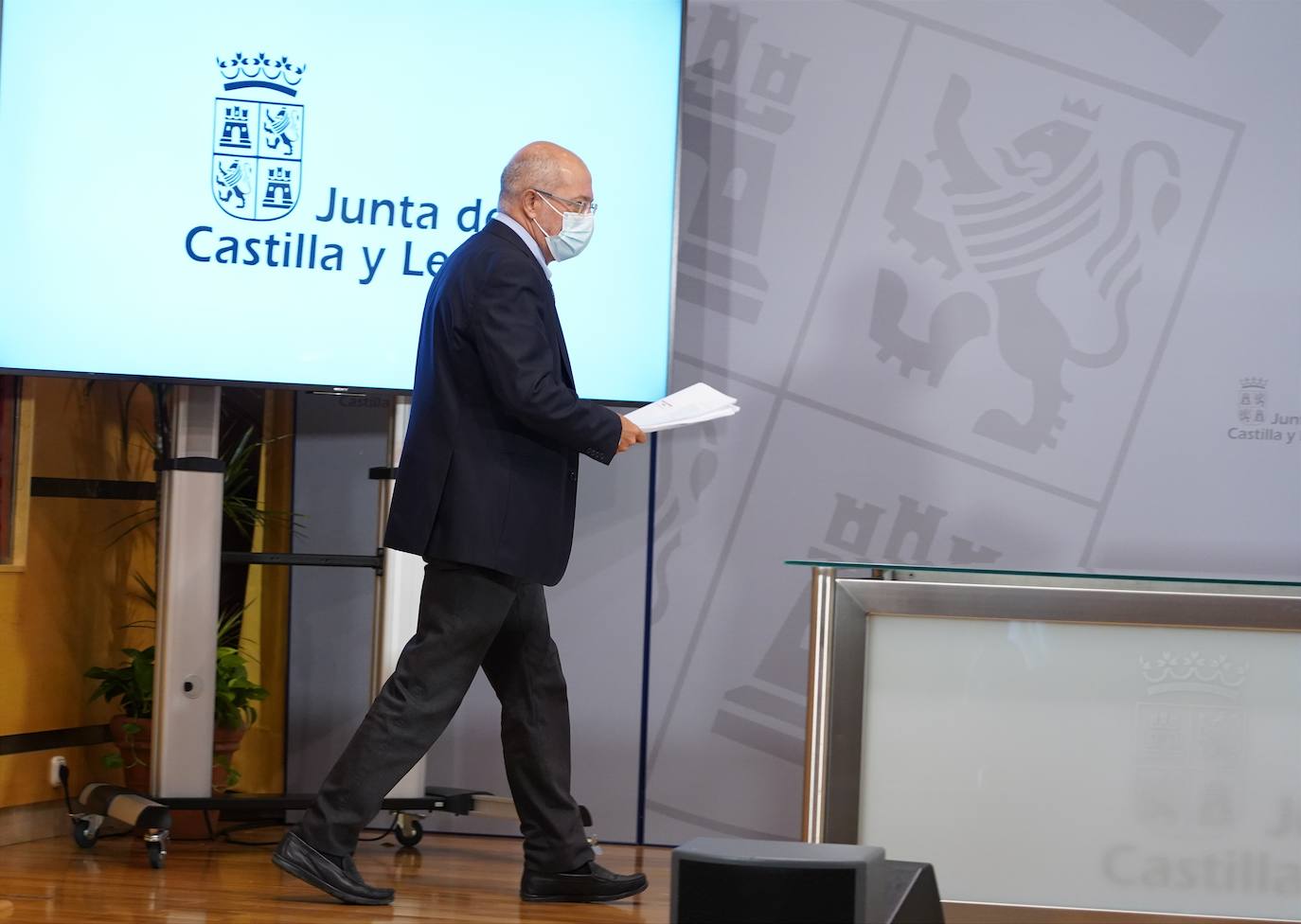 El vicepresidente, portavoz y consejero de Transparencia, Ordenación del Territorio y Acción Exterior, Francisco Igea, comparece en rueda de prensa posterior al Consejo de Gobierno.