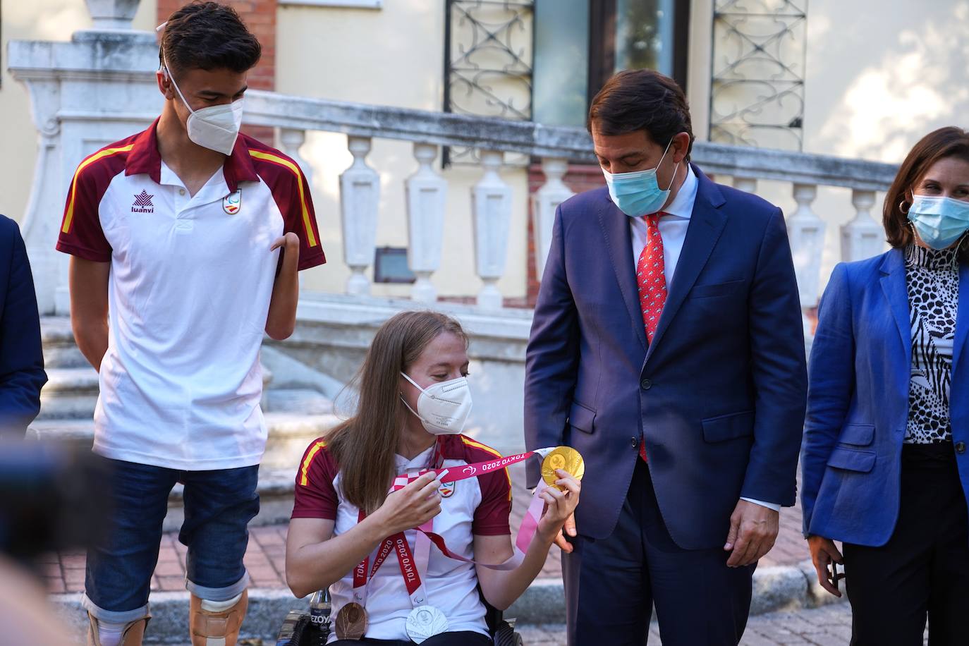 El presidente de la Junta de Castilla y León, Alfonso Fernández Mañueco, recibe a los deportistas de la Comunidad que participaron en los Juegos Olímpicos y Paraolímpicos de Tokio.