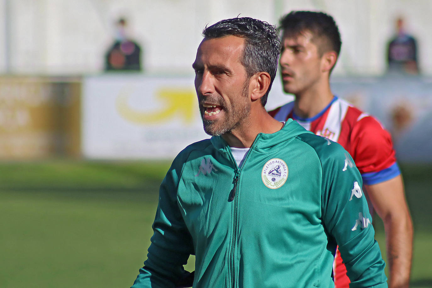 Atlético Astorga y Atlético Bembibre disputaron el primer derbi de la temporada en Tercera RFEF entre equipos de la provincia.