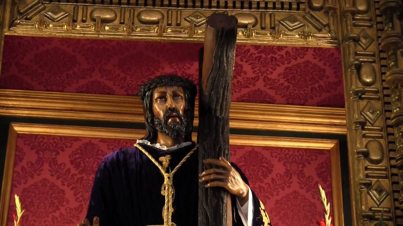 Esta incónica talla de la Semana Santa leonesa ha regresado a la iglesia de Santa Nonia tras las obras en dicho templo.