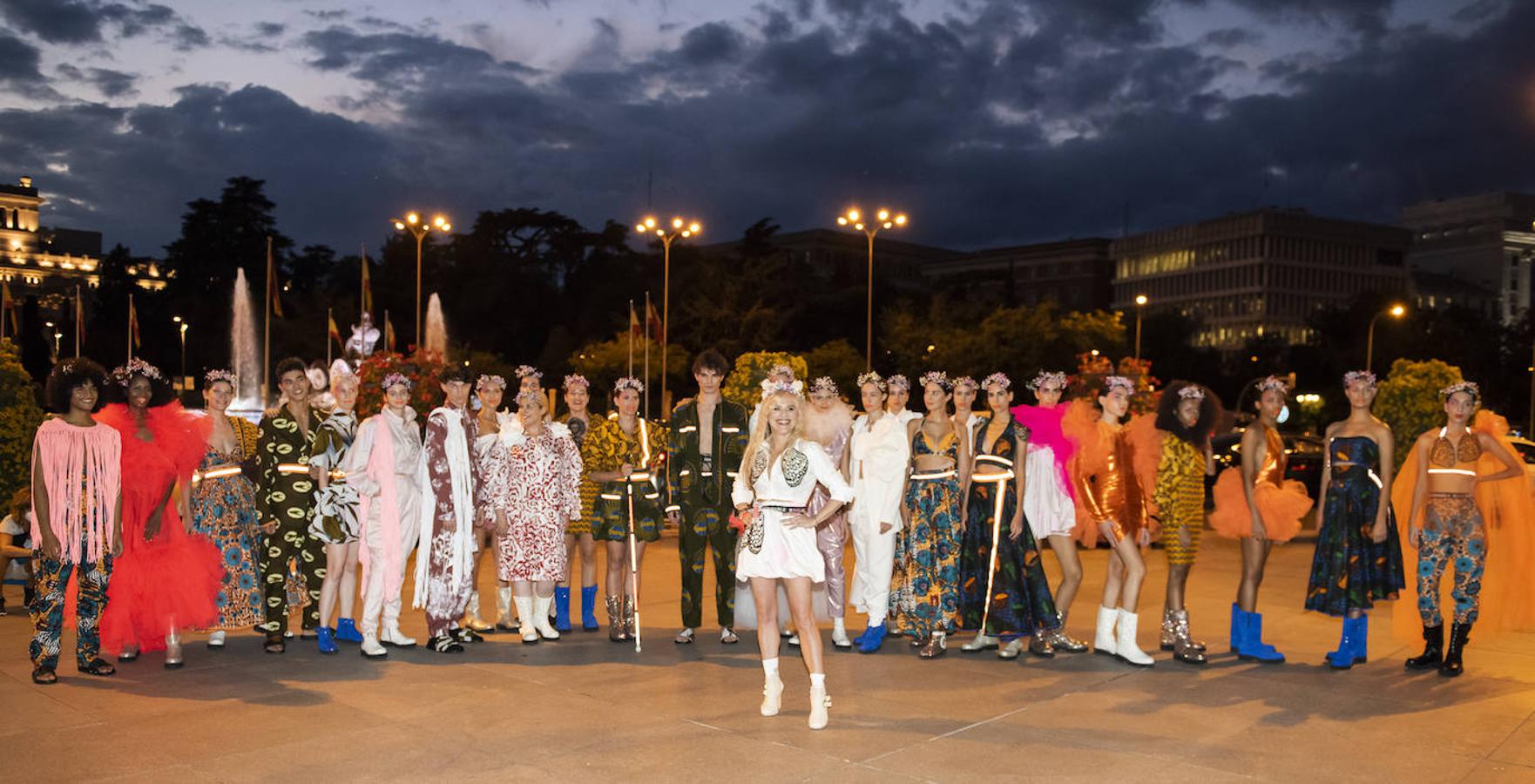 La leonesa María Lafuente presenta su nueva colección 'Meraki' en la Mercedes-Benz Madrid Fashion Week.