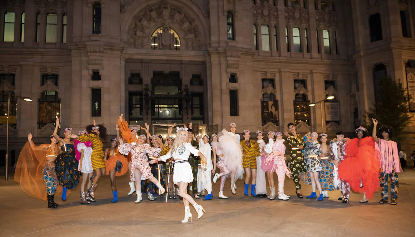 La leonesa María Lafuente presenta su nueva colección 'Meraki' en la Mercedes-Benz Madrid Fashion Week.