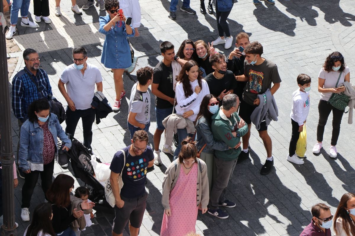 El tributo a La Oreja de Van Gogh 'El Viaje de Copperpot' ha ofrecido un concierto en honor a la banda donostiarra en el entorno de la muralla de El Cid.