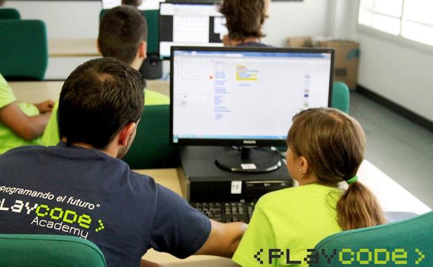 PlayCode Academy, programando el futuro de León. 