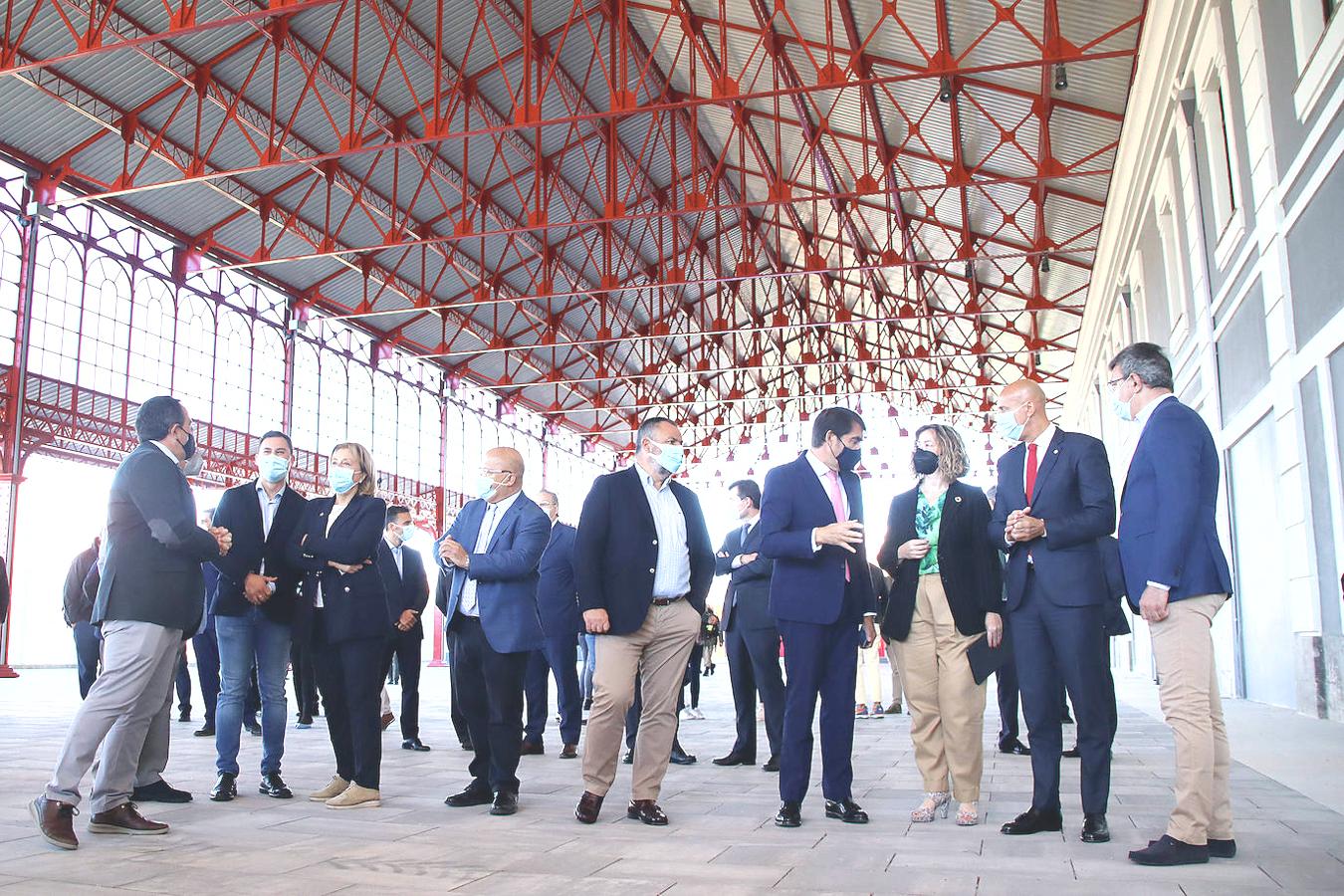 La apertura del tramo soterrado permite a la ciudad sumar una zona paseable en el entorno de la vieja estación