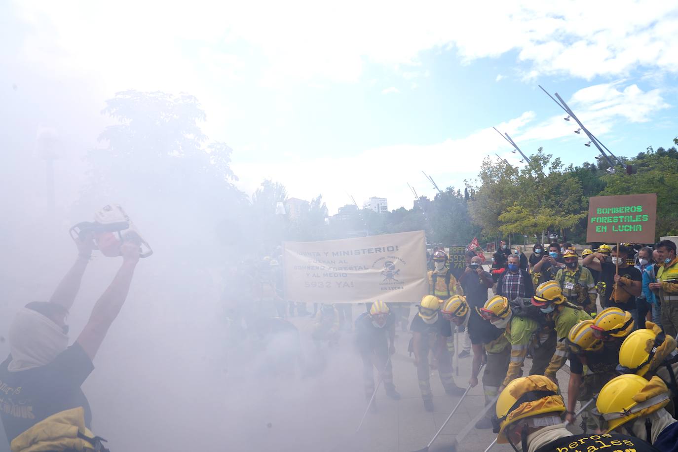 Manifestación del colectivo a las puertas de las Cortes. 