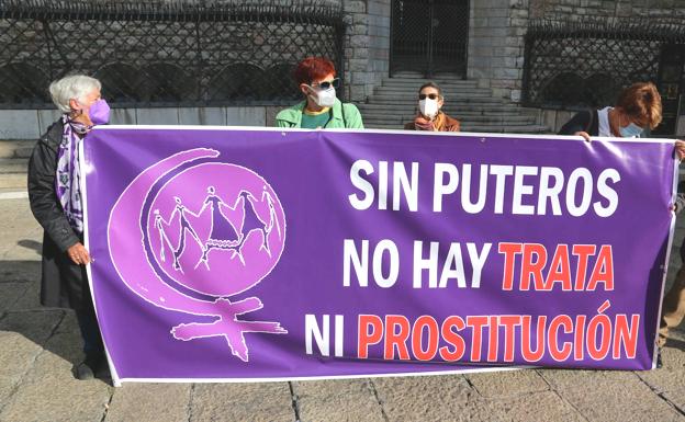 La Plataforma Feminista se concentra contra la prostitución y trata de mujeres en Botines.