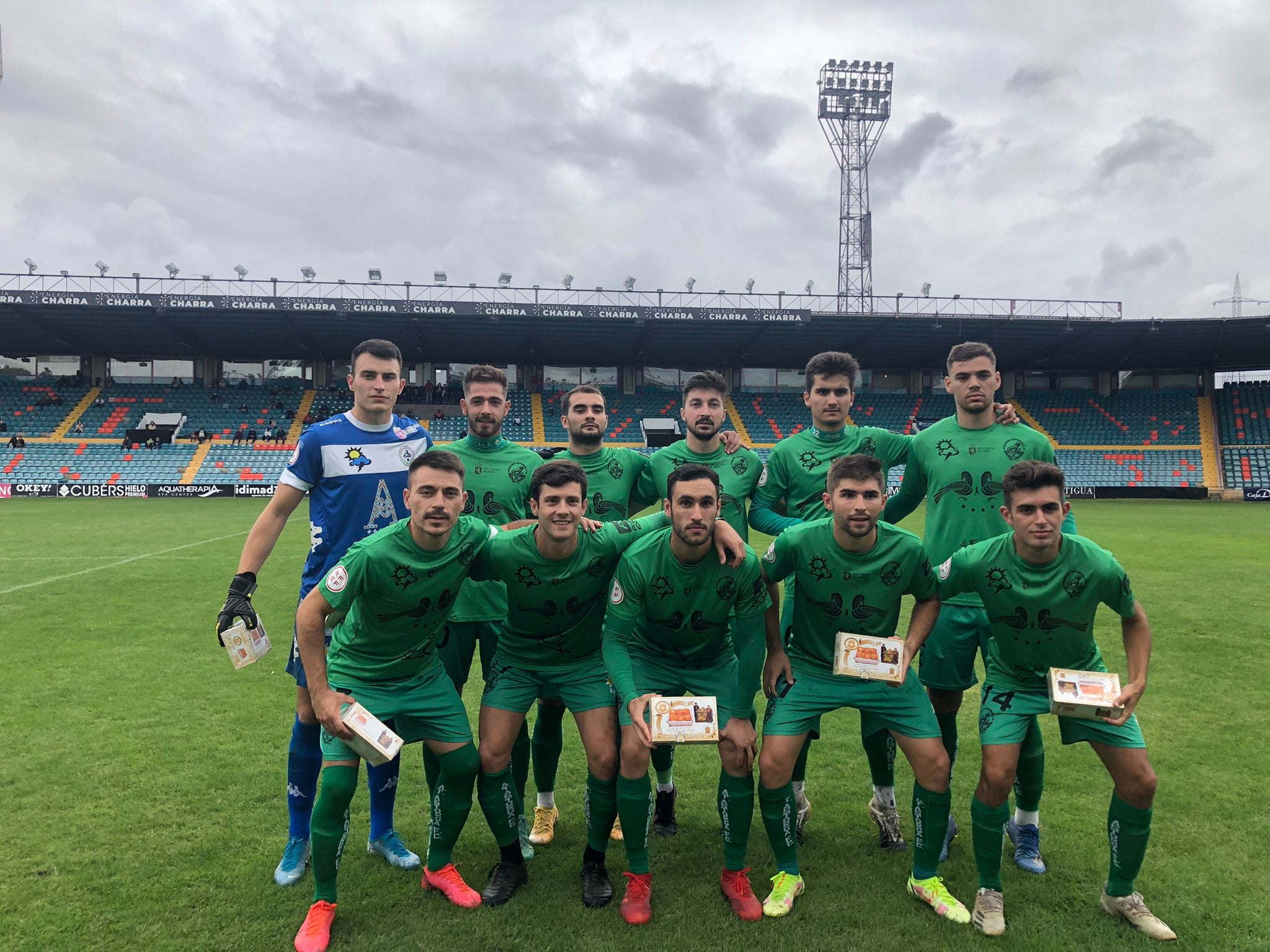 Imagen de los once futbolistas del Atlético Astorga que han jugado en el Helmántico.