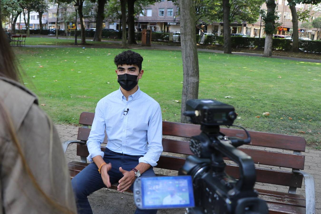 Jóvenes de toda España ponen en marcha una plataforma para compartir su pasión por las ciencias y organizan actividades para difundir conocimiento | El coordinador en León es Marcos Aláiz, que con solo 16 años quiere demostrar que «las matemáticas son más fáciles de lo que parece y pueden ser divertidas»