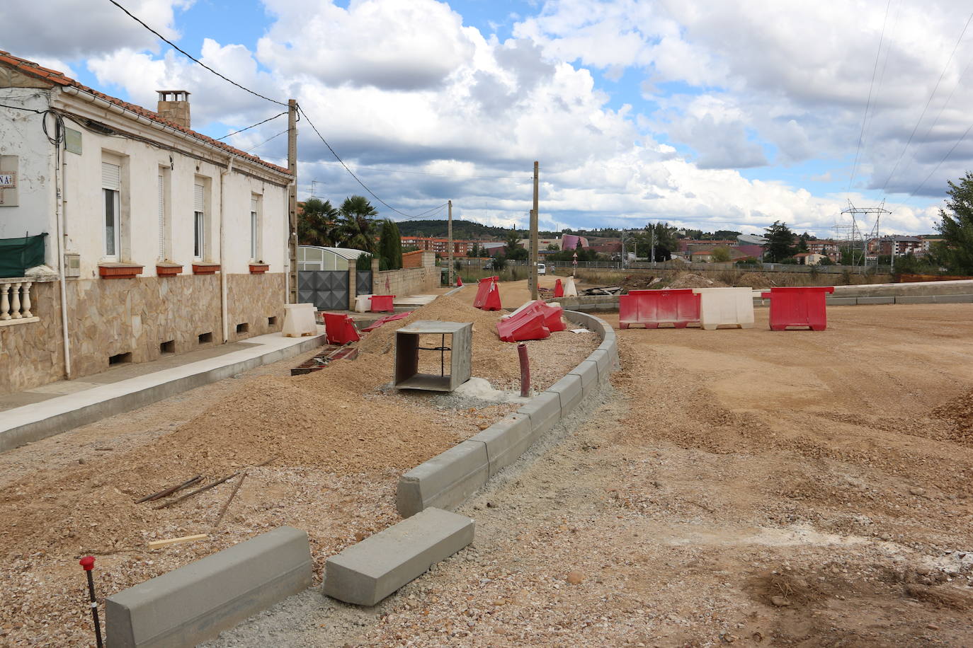 Los vecinos de San Andrés alertan de «peligro e inviabilidad» en la obra de Adif entre San Juan de Dios y el Ayuntamiento