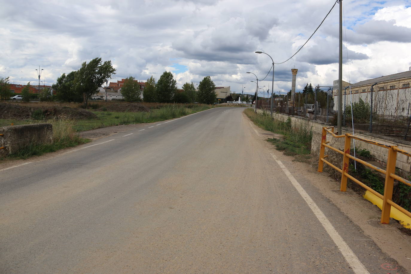 Los vecinos de San Andrés alertan de «peligro e inviabilidad» en la obra de Adif entre San Juan de Dios y el Ayuntamiento