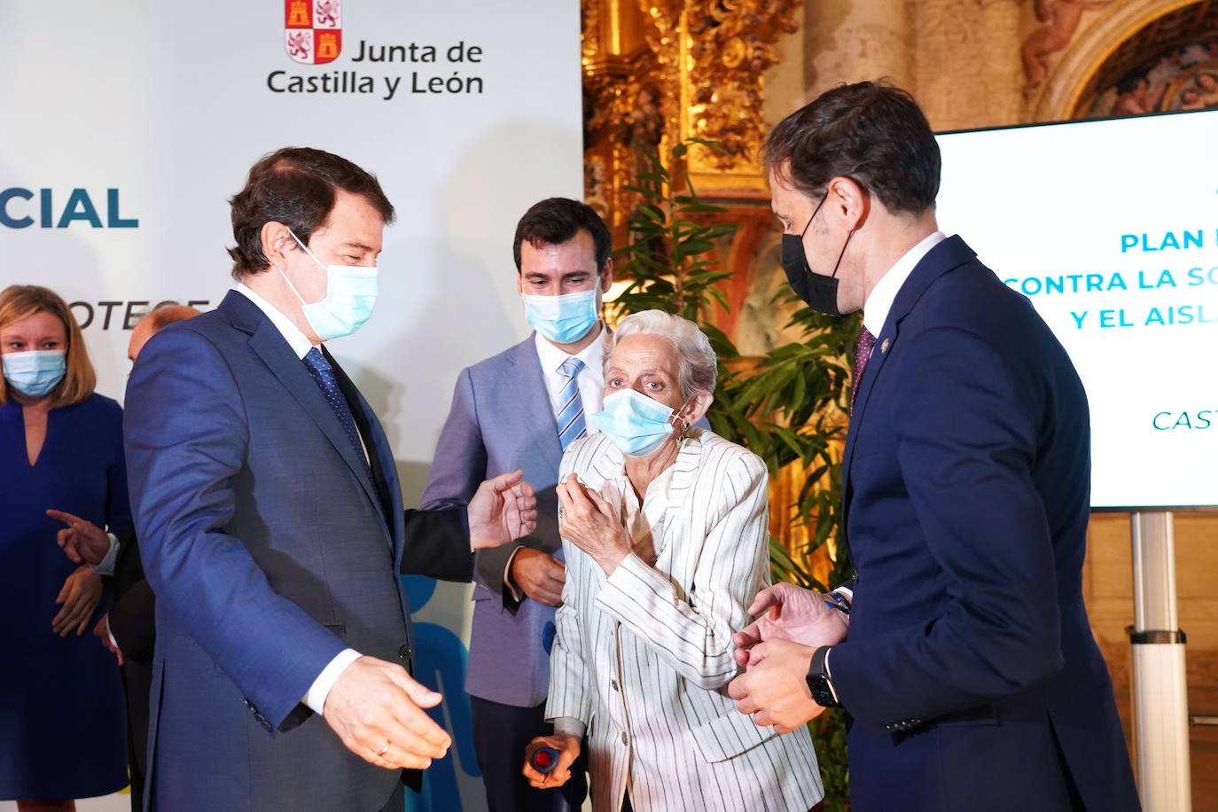 Fotos: El presidente de la Junta presenta el &#039;Plan Estratégico de Castilla y León contra la soledad no deseada y el aislamiento social 2022-2025&#039;