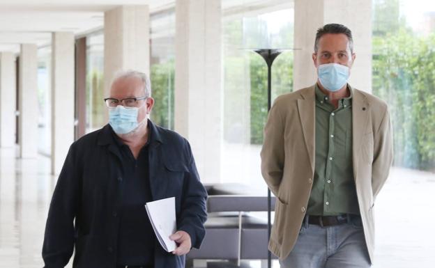 Los procuradores en las Cortes de Castilla y León, Francisco Martín (izquierda) y Pedro González (derecha).