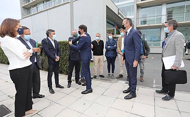 Galería. Las autonomías se unen en contra del 'blindaje' al lobo. 