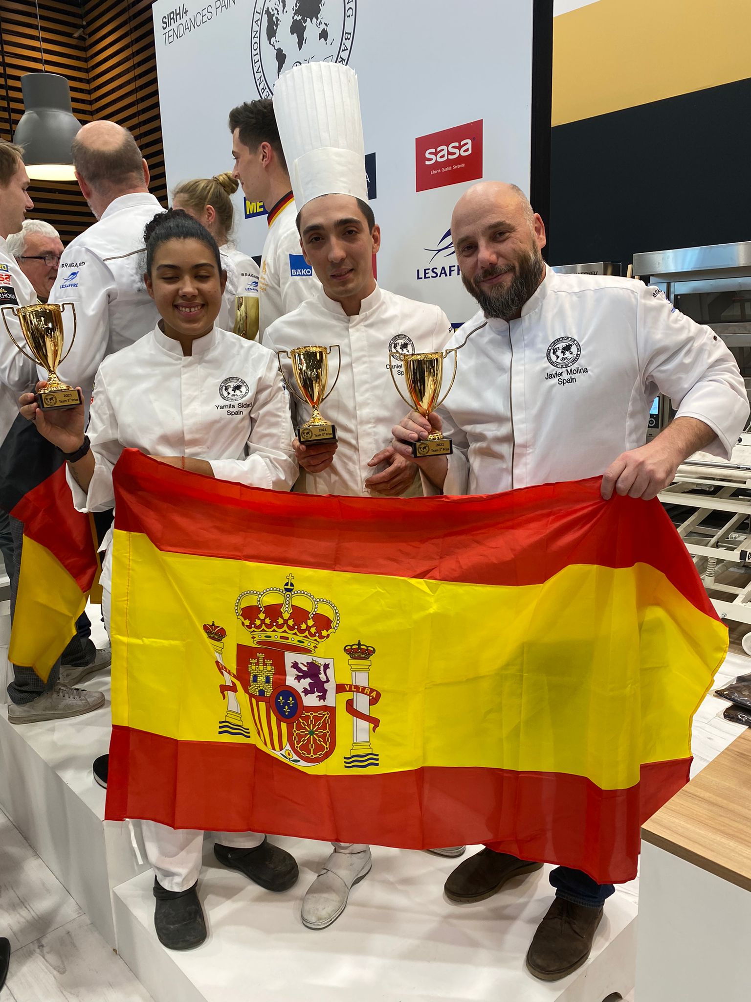 El leonés ha conseguido junto a su compañera y su entrenador alcanzar el podio de los mejores panaderos del mundo.