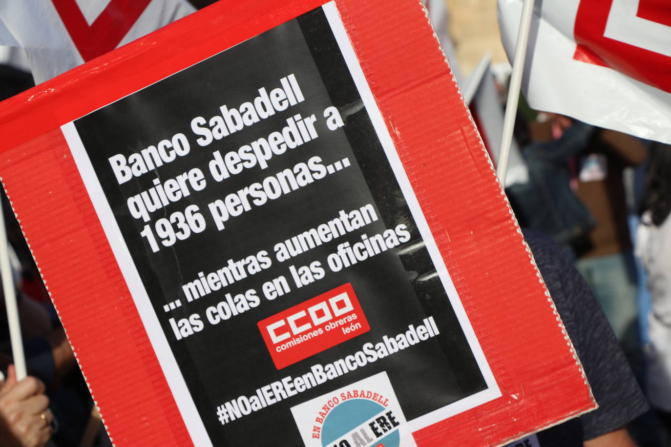 Las organizaciones sindicales solicitan «el cese total» del Ere planteado por la entidad bancaria.