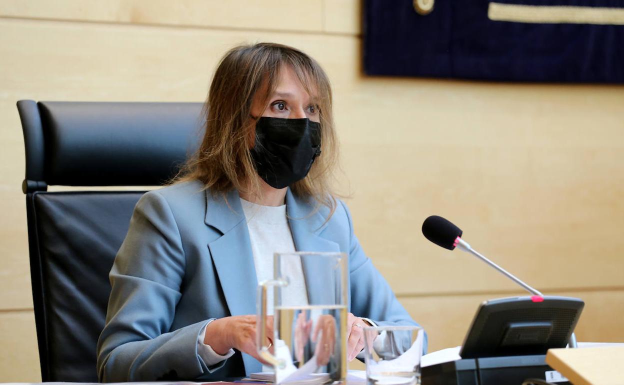 La consejera de Educación, Rocío Lucas, comparece, a petición propia, en la Comisión de Educación de las Cortes de Castilla y León para analizar el grado de cumplimiento de los objetivos de su departamento para la legislatura.