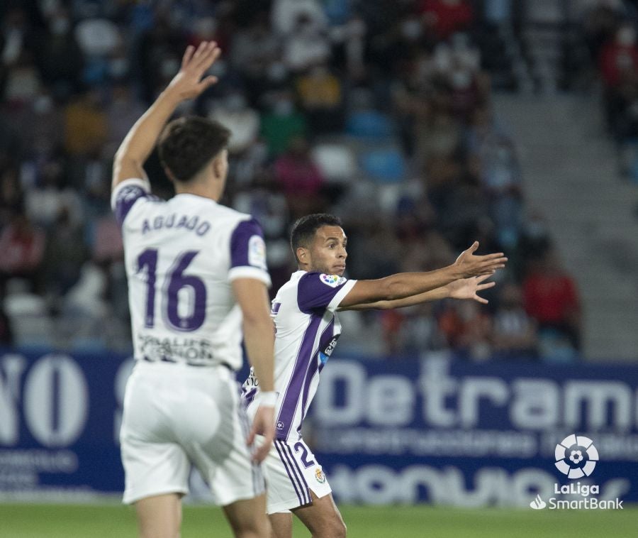 Deportiva y Valladolid ofrecen un vibrante partido que acaba con empate 2-2 con doblete de Yuri