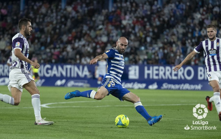 Deportiva y Valladolid ofrecen un vibrante partido que acaba con empate 2-2 con doblete de Yuri