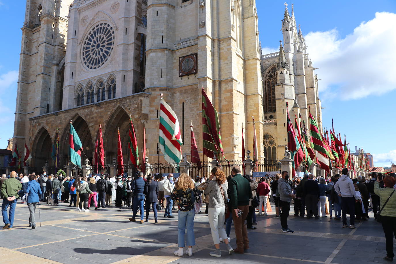 Ayuntamiento y Cabildo retomaron su habitual intercambio dialéctico sobre la obligatoriedad de la ofrenda municipal.