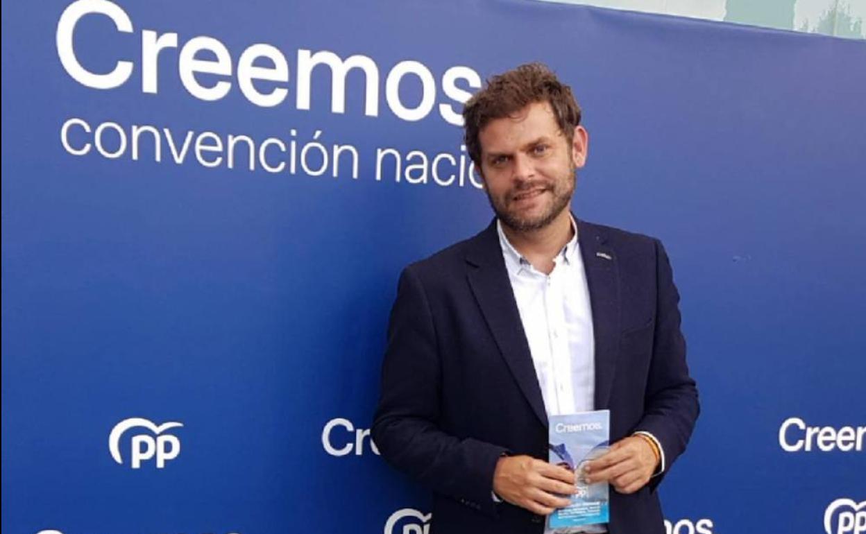 Javier Santiago Vélez, presidente provincial del PP, en la convención nacional del partido en Valencia.