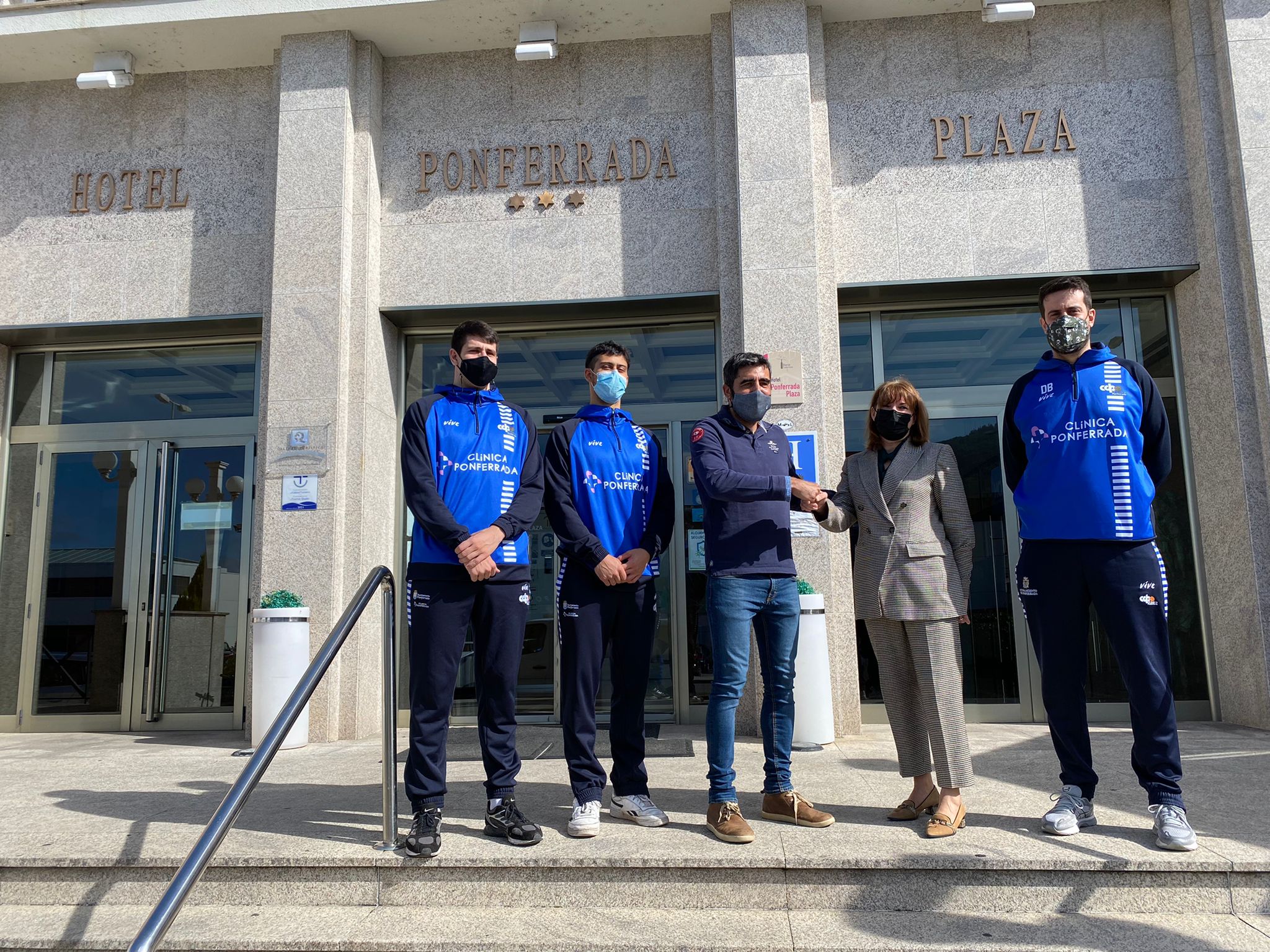 Firma del acuerdo de patrocinio entre Ciudad de Ponferrada y Hotel Ponferrada Plaza.