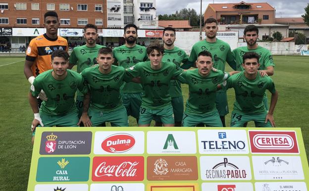 Imagen de la formación del Atlético Astorga frente al Diocesanos.