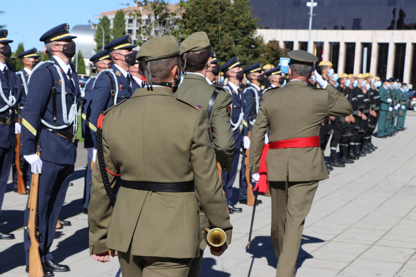 Acto castrense celebrado en León con motivo del día de la Hispanidad.