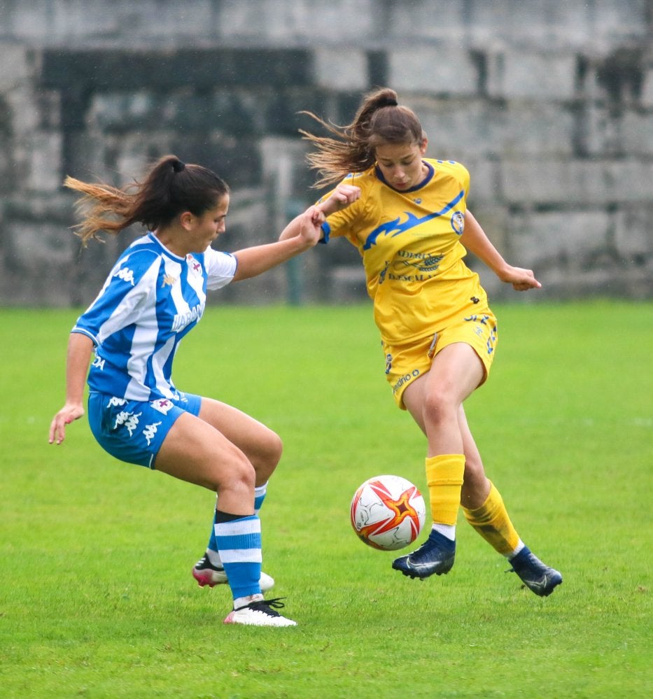 Lance del encuentro entre Deportivo Abanca 'B' y Olímpico de León.