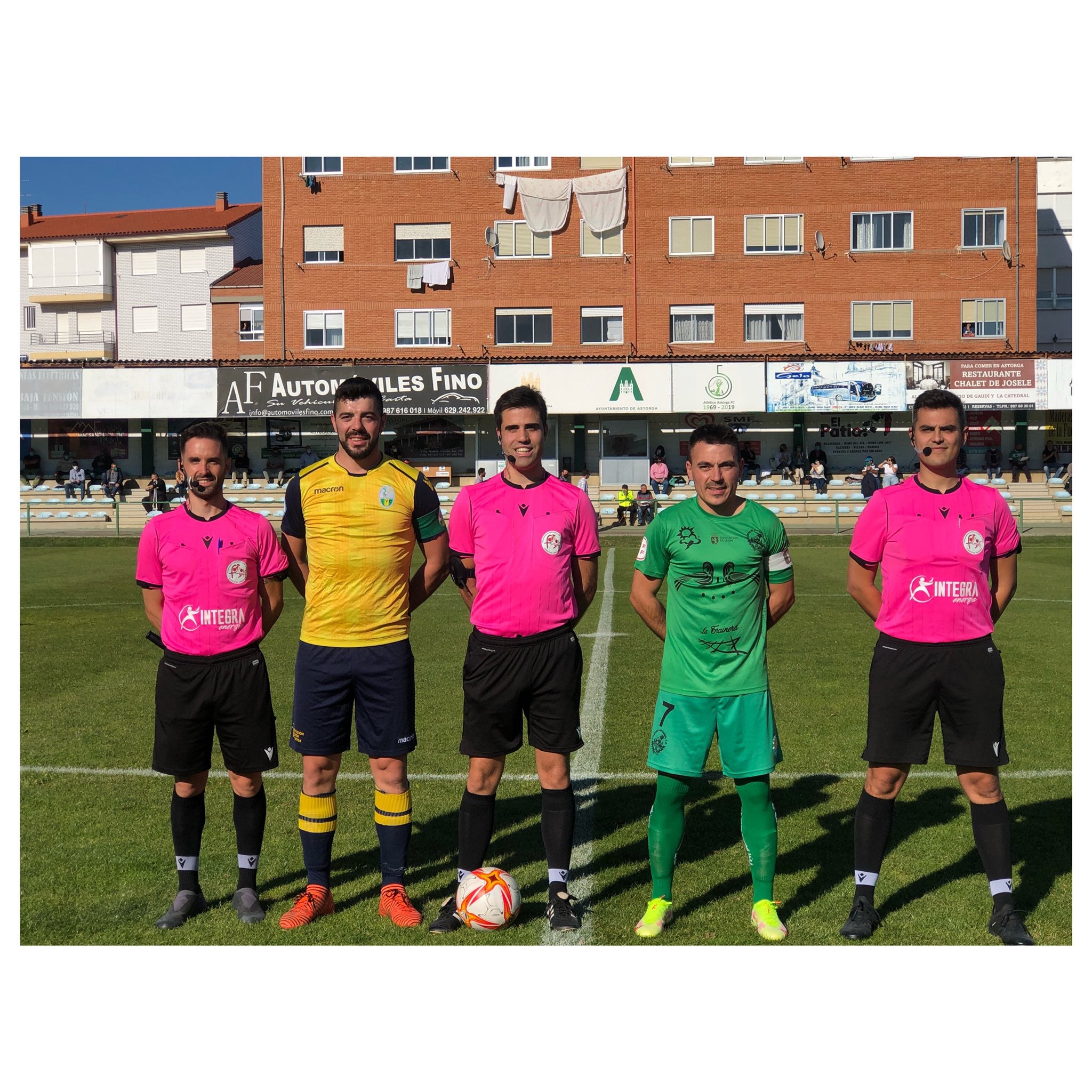 Imagen del encuentro entre Atlético Astorga y La Virgen del Camino.