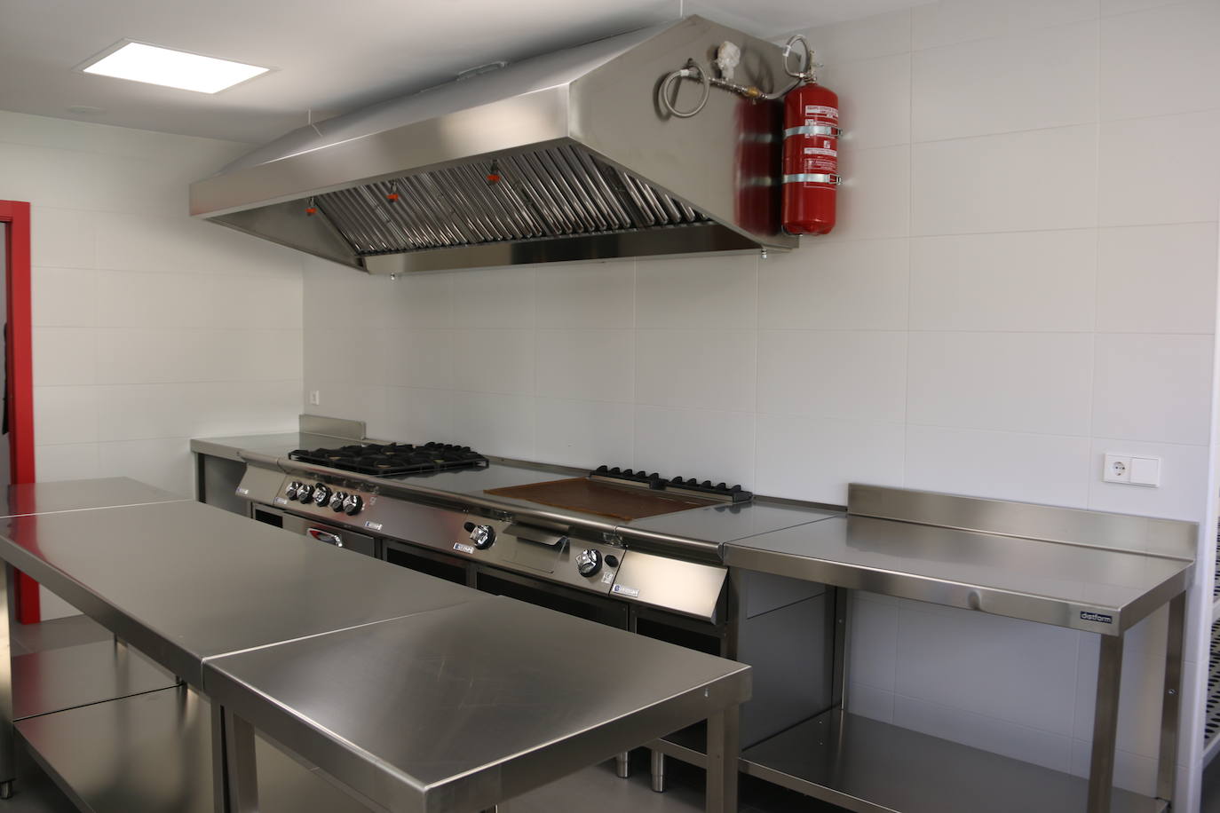 La instalación vive una actuación para recuperar las instalaciones que llevaban sin tocarse desde hace más de 40 años.