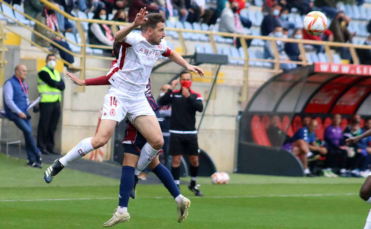 Julen Castañeda, en un lance del partido.