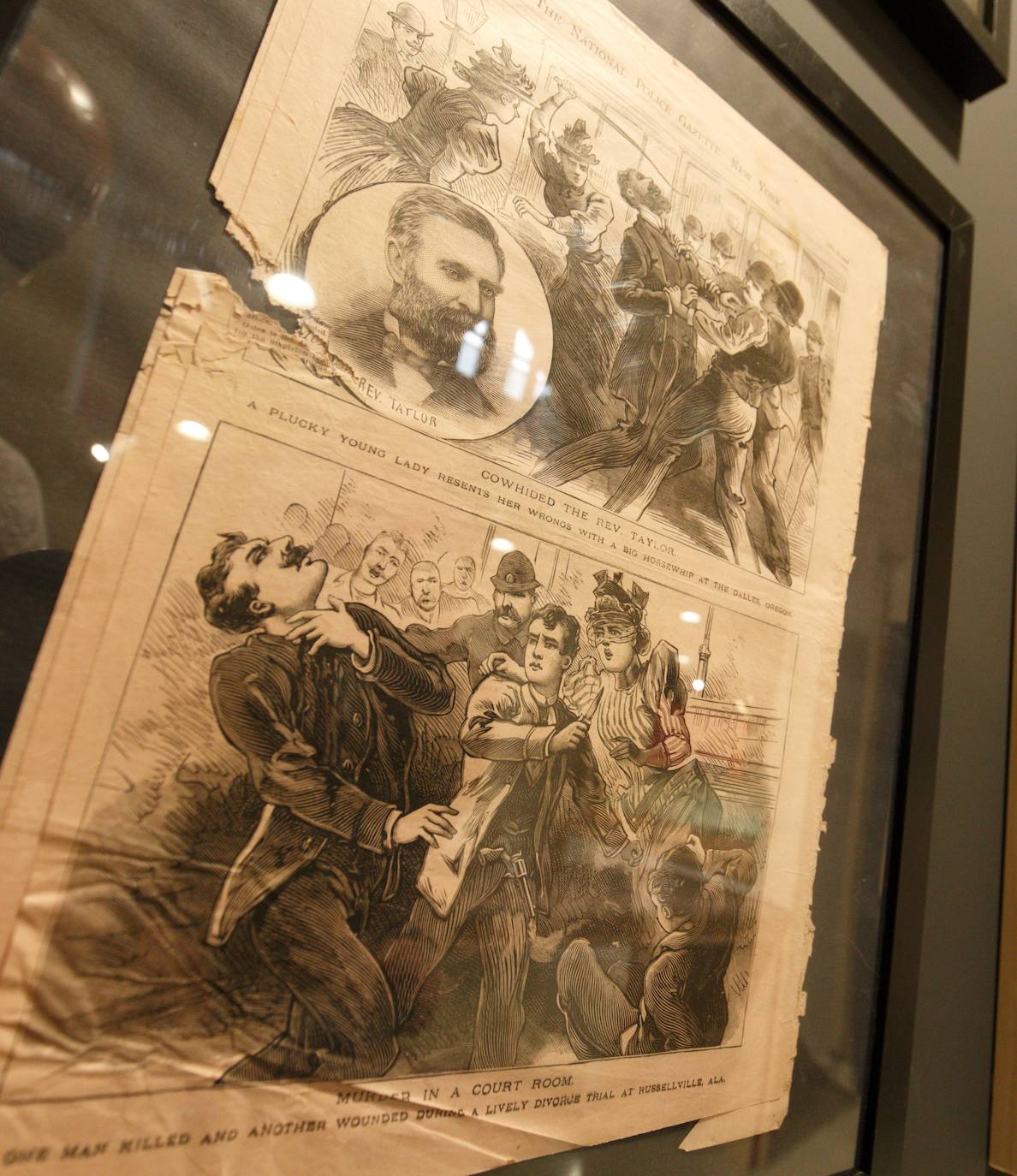 El alcalde de Carracedelo, entrega el Premio 'Con C de Cultura de Carracedelo', al empresario berciano José Luis Prada. La entrega del galardón coincide con la presentación de la exposición temporal del Museo Munic de Carracedelo sobre Sir Arthur Conan Doyle y su personaje literario Sherlock Holmes. 