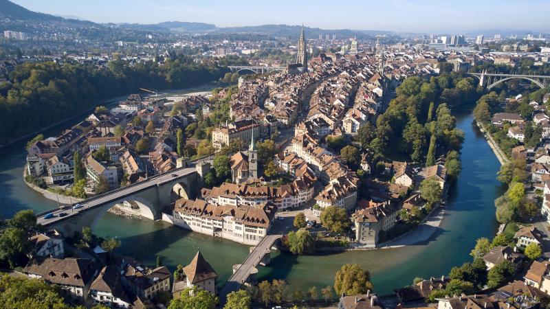 Berna, en Suiza, bajo el sol otoñal