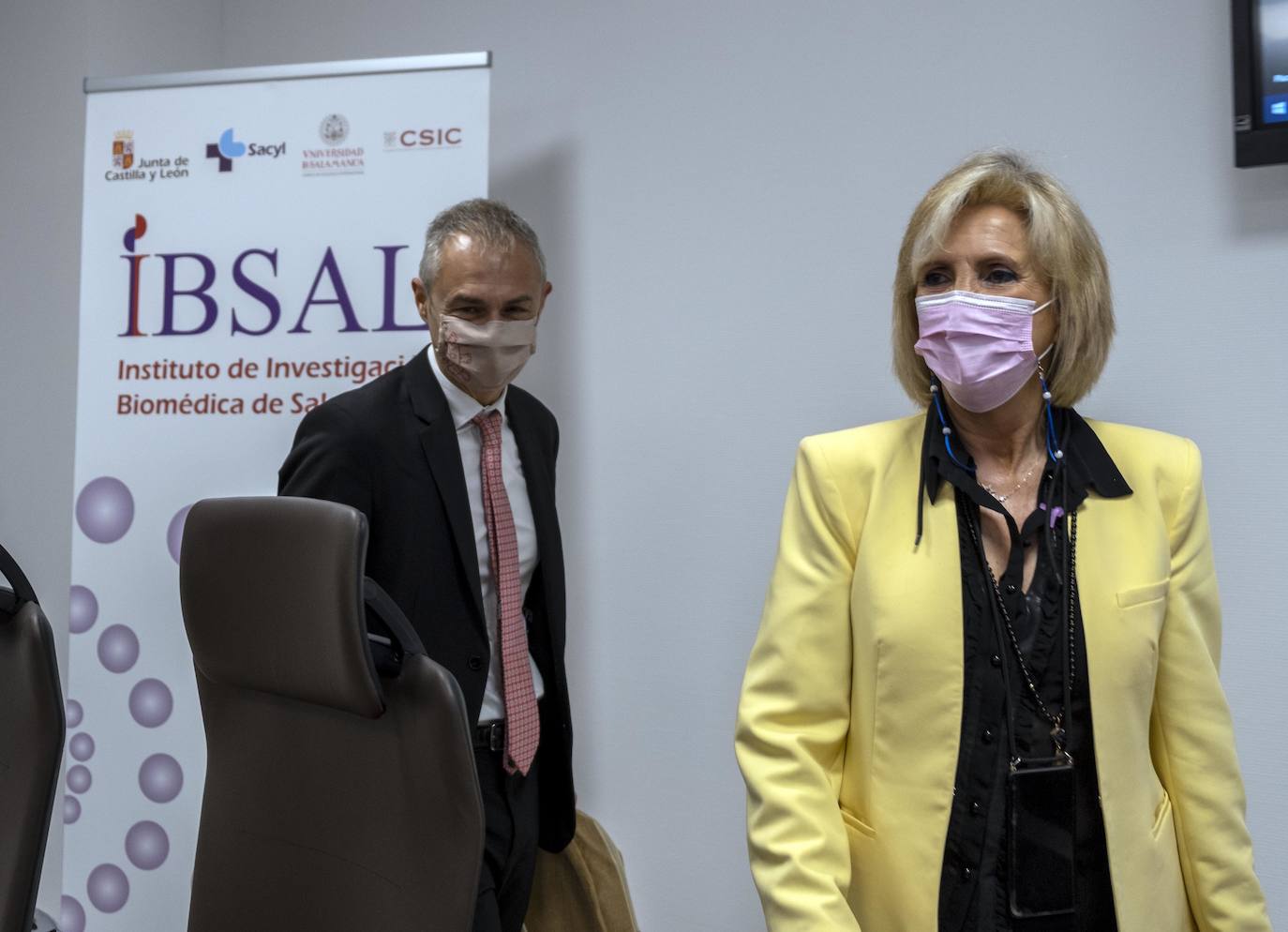 La consejera de Sanidad, Verónica Casado, preside la primera reunión de la Fundación del Instituto de Investigación Biomédica de Salamanca (Fibsal).