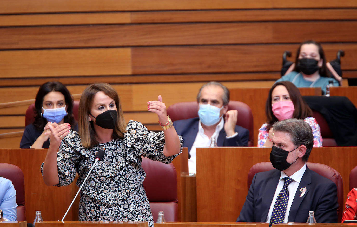 Los partidos debaten la situación de la comunidad y diferentes propuestas e iniciativas.