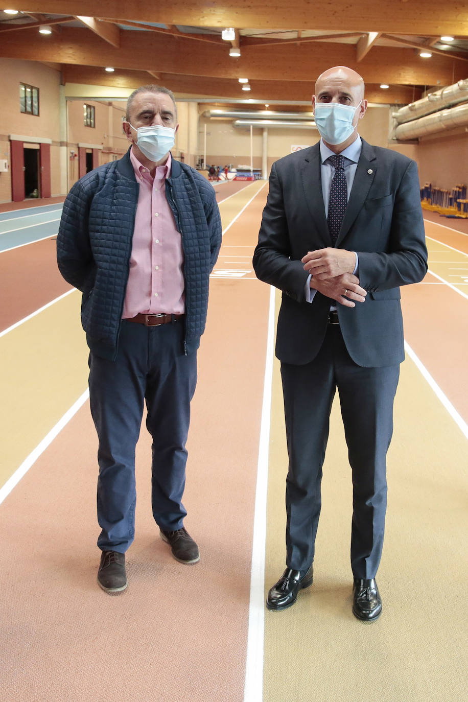 El presidente del Consejo Superior de Deportes (CSD), José Manuel Franco, visita el Centro de Alto Rendimiento de León (CAR).