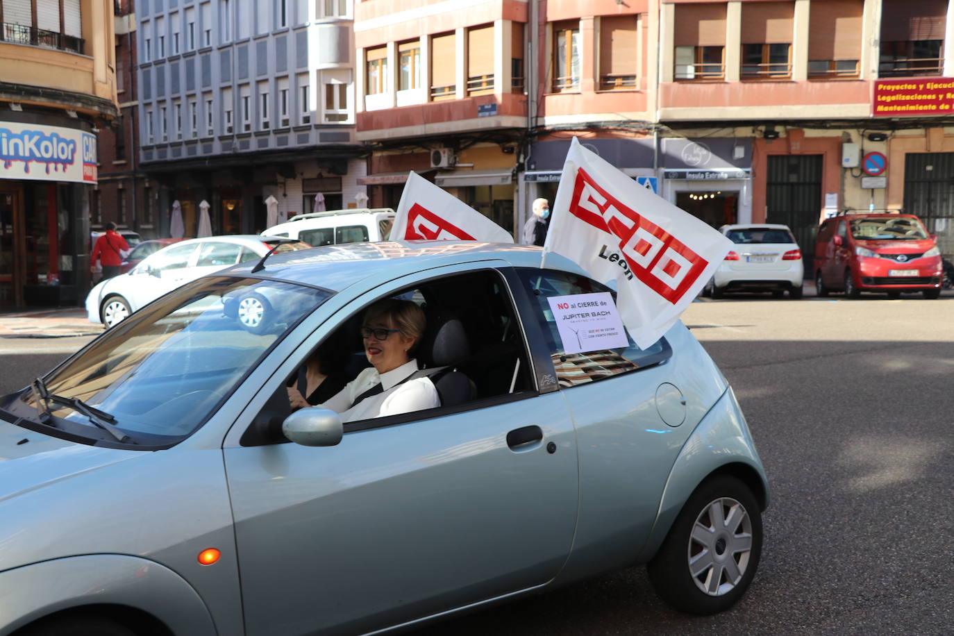 Fotos: Caravana de vehículos de Jupiter Bach contra el cierre