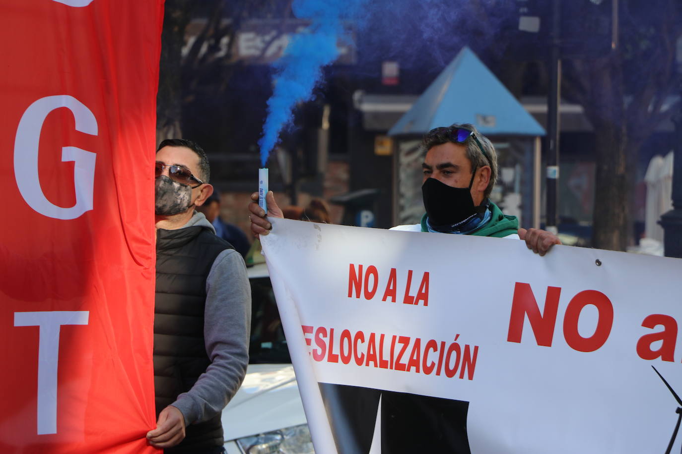 Reclaman que no haya deslocalización de sus puestos de trabajo y que no se siga adelante con la desindustrialización de León.