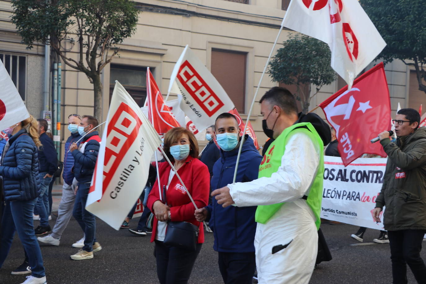 Reclaman que no haya deslocalización de sus puestos de trabajo y que no se siga adelante con la desindustrialización de León.