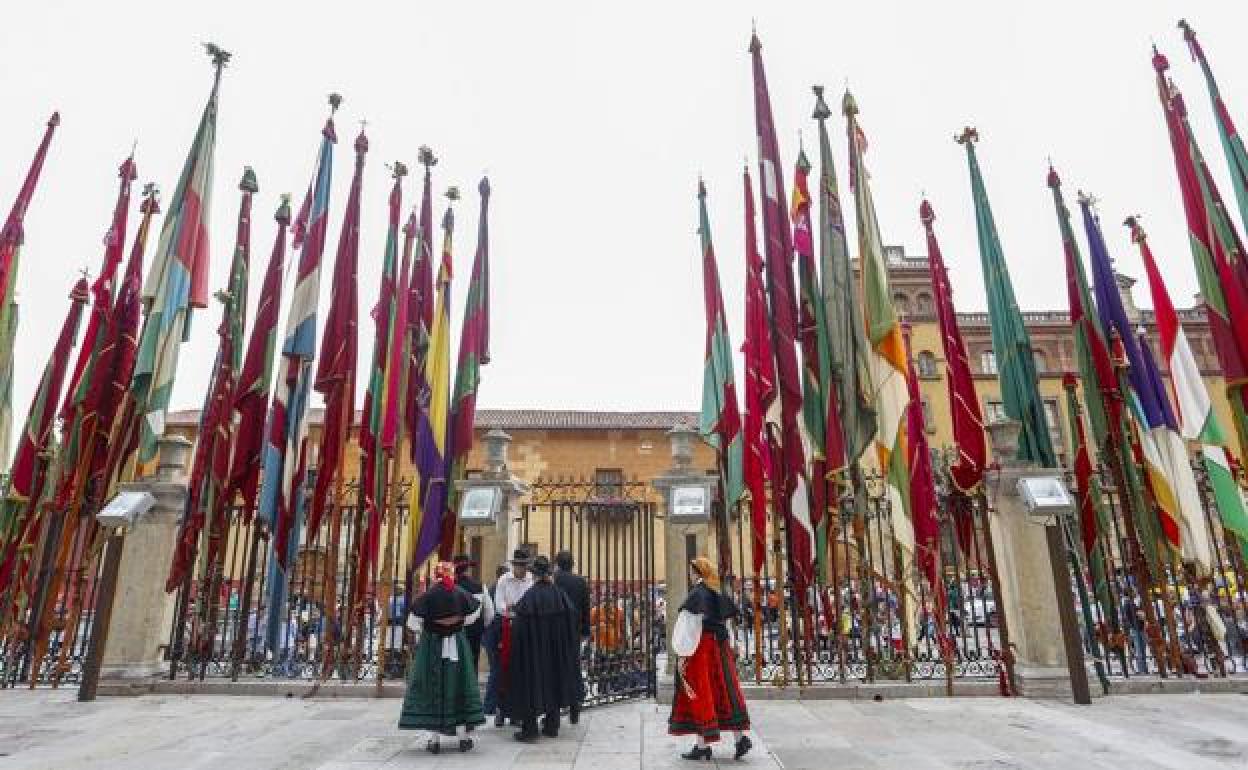 El PSOE denuncia la falta de evidencia histórica del pendón de Sahagún. 