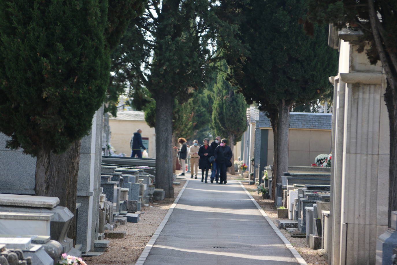 La festividad volverá a llevar hasta el camposanto leonés a un buen número de familiares y amigos de los difuntos.